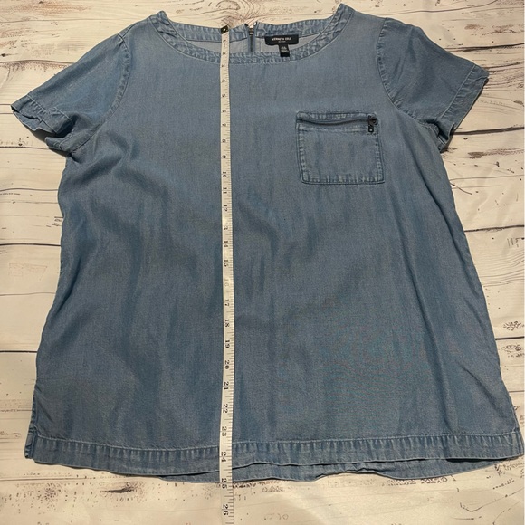 Kenneth Cole New York Denim shirt Women’s Size M Preowned - Picture 7 of 8